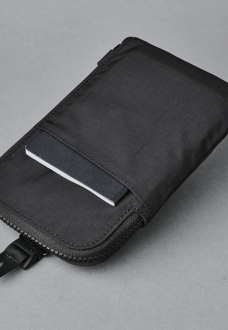 Alpaka Zip Travel Wallet