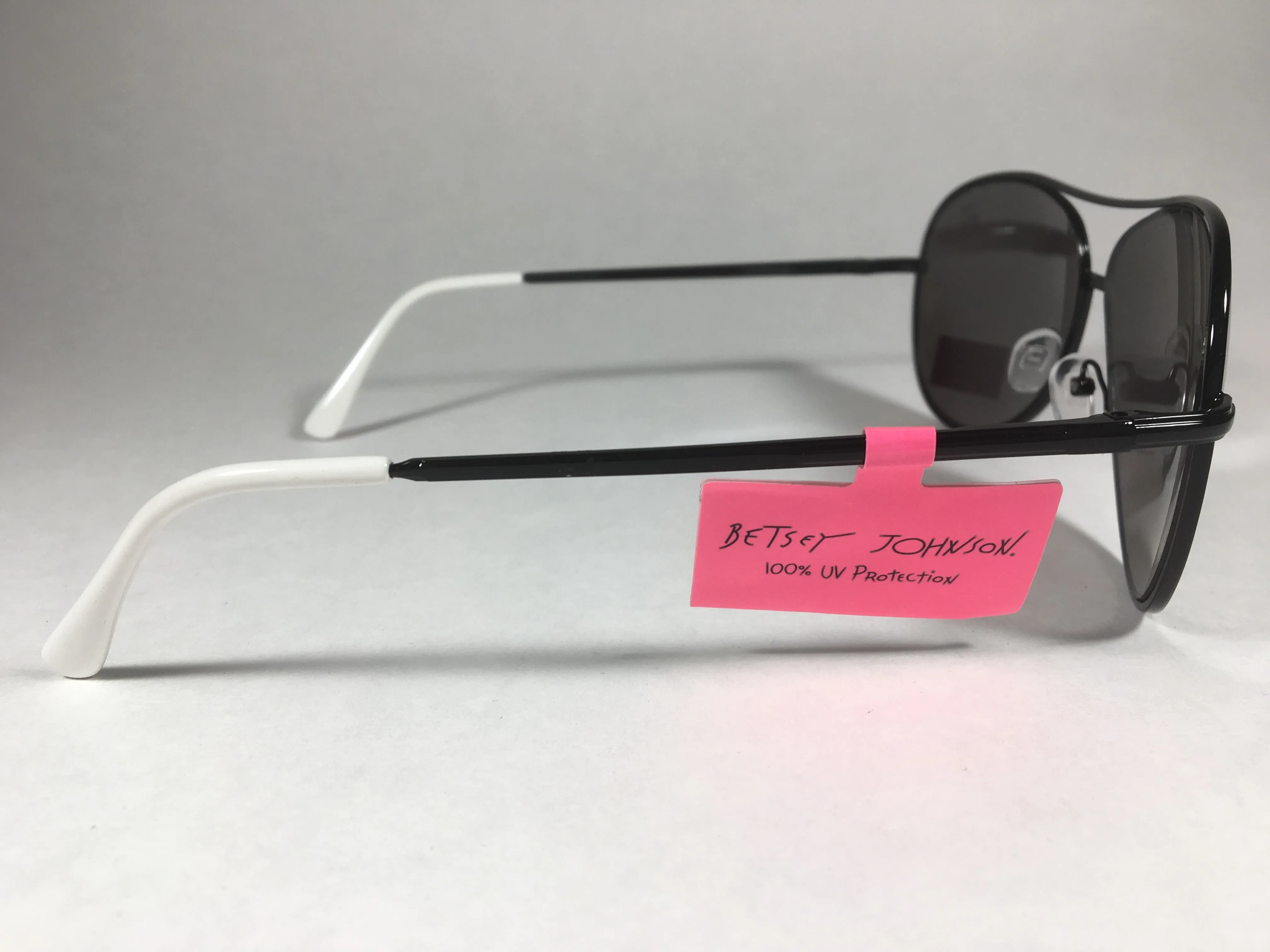 Betsey Johnson BJ462122 Aviator Sunglasses Black Metal Silver Mirror Lens White Feet
