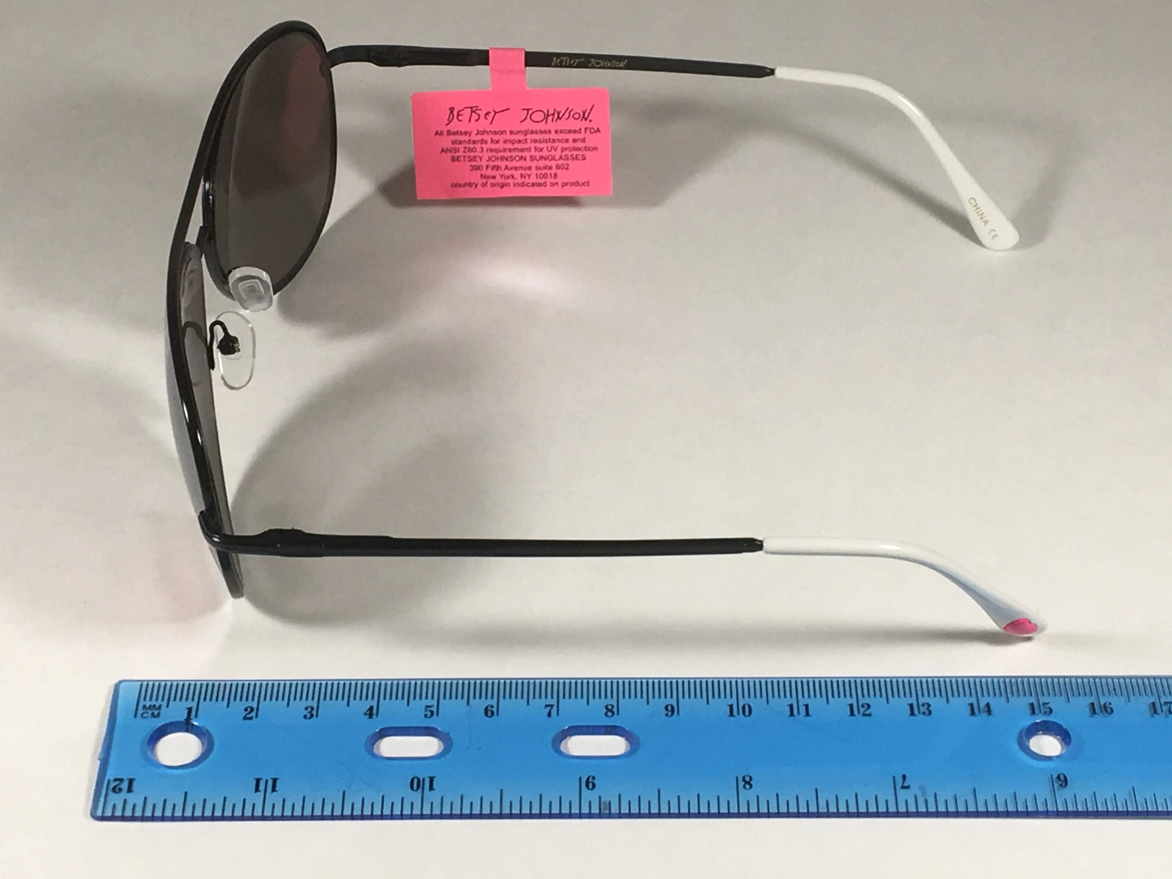 Betsey Johnson BJ462122 Aviator Sunglasses Black Metal Silver Mirror Lens White Feet