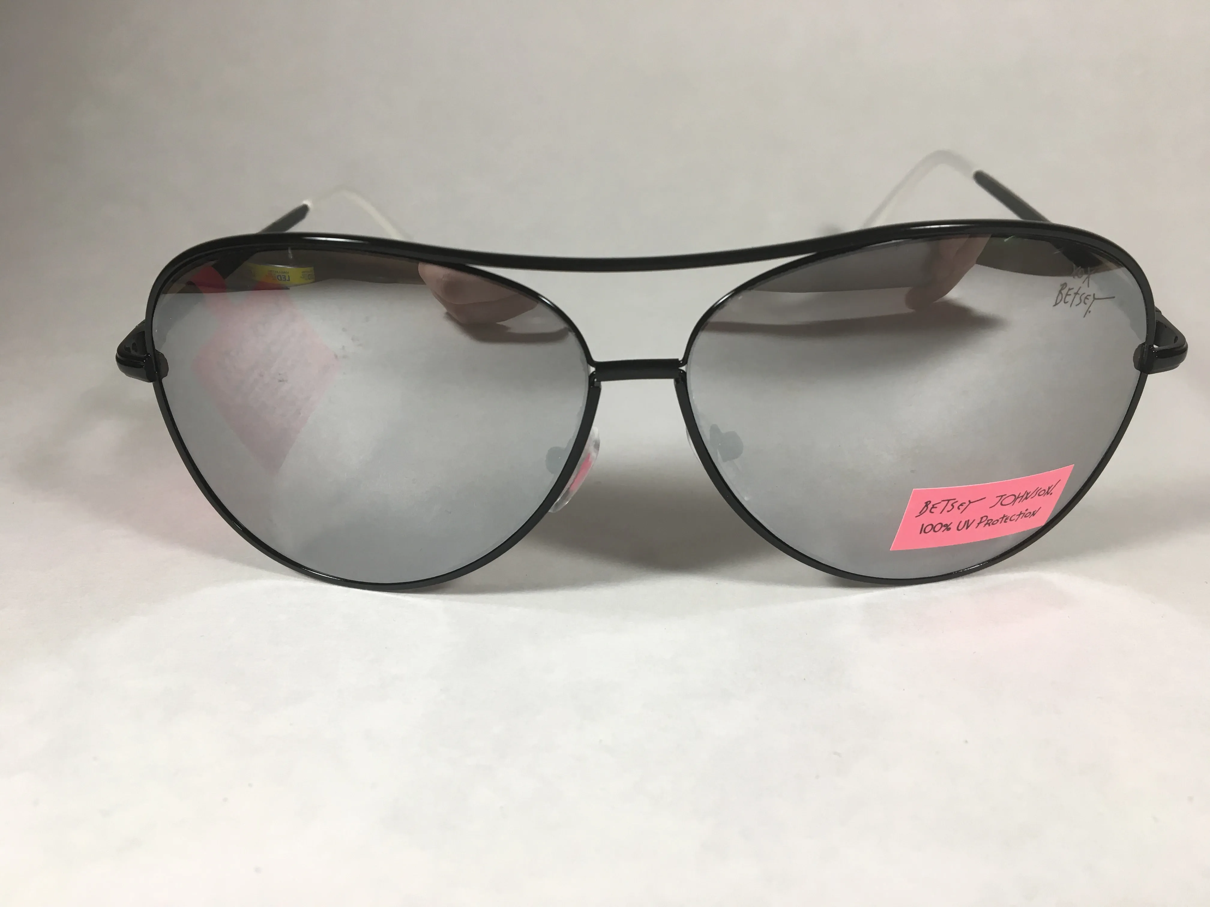 Betsey Johnson BJ462122 Aviator Sunglasses Black Metal Silver Mirror Lens White Feet