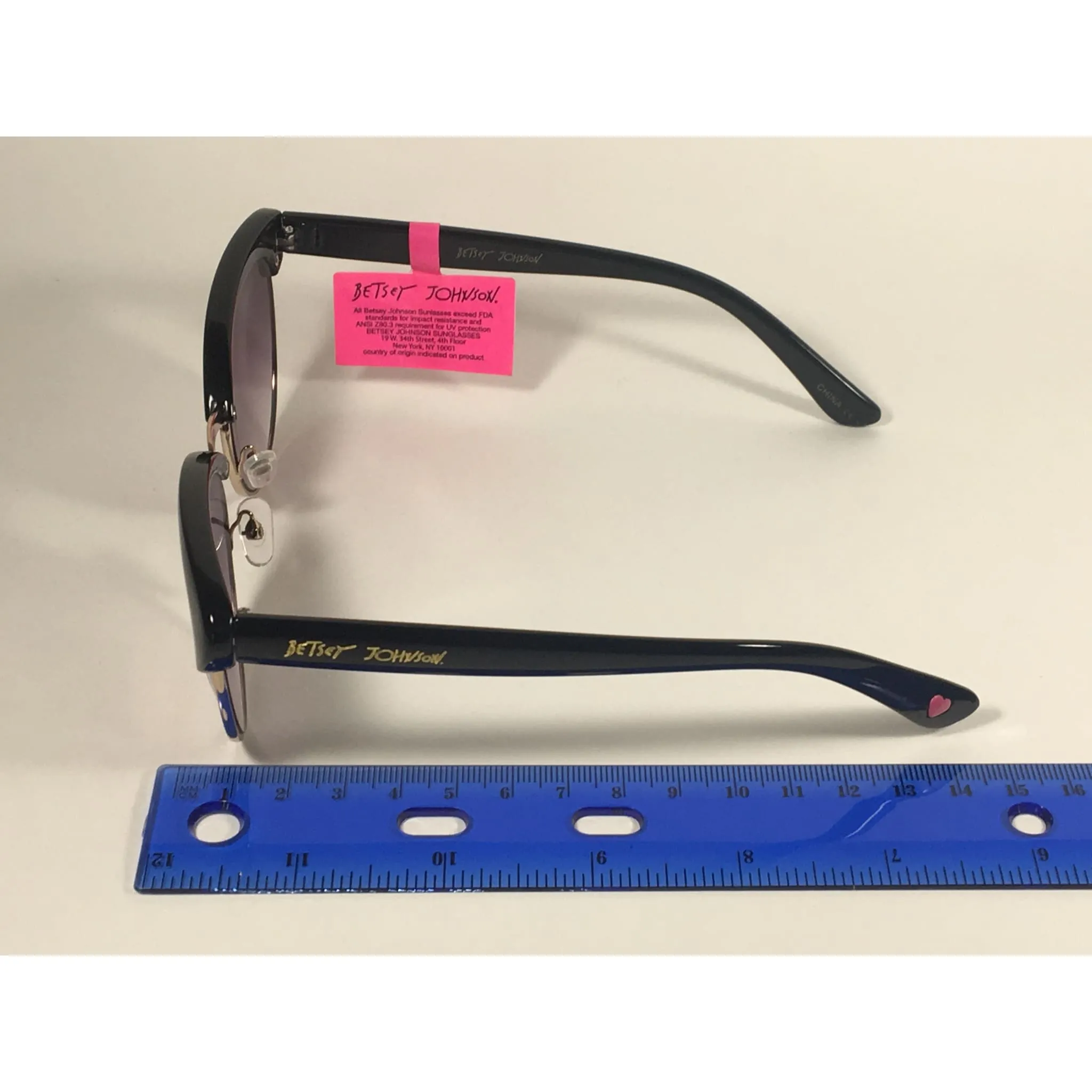 Betsey Johnson Catty Club Sunglasses Black Gold Gray Smoke Gradient Cat Eye
