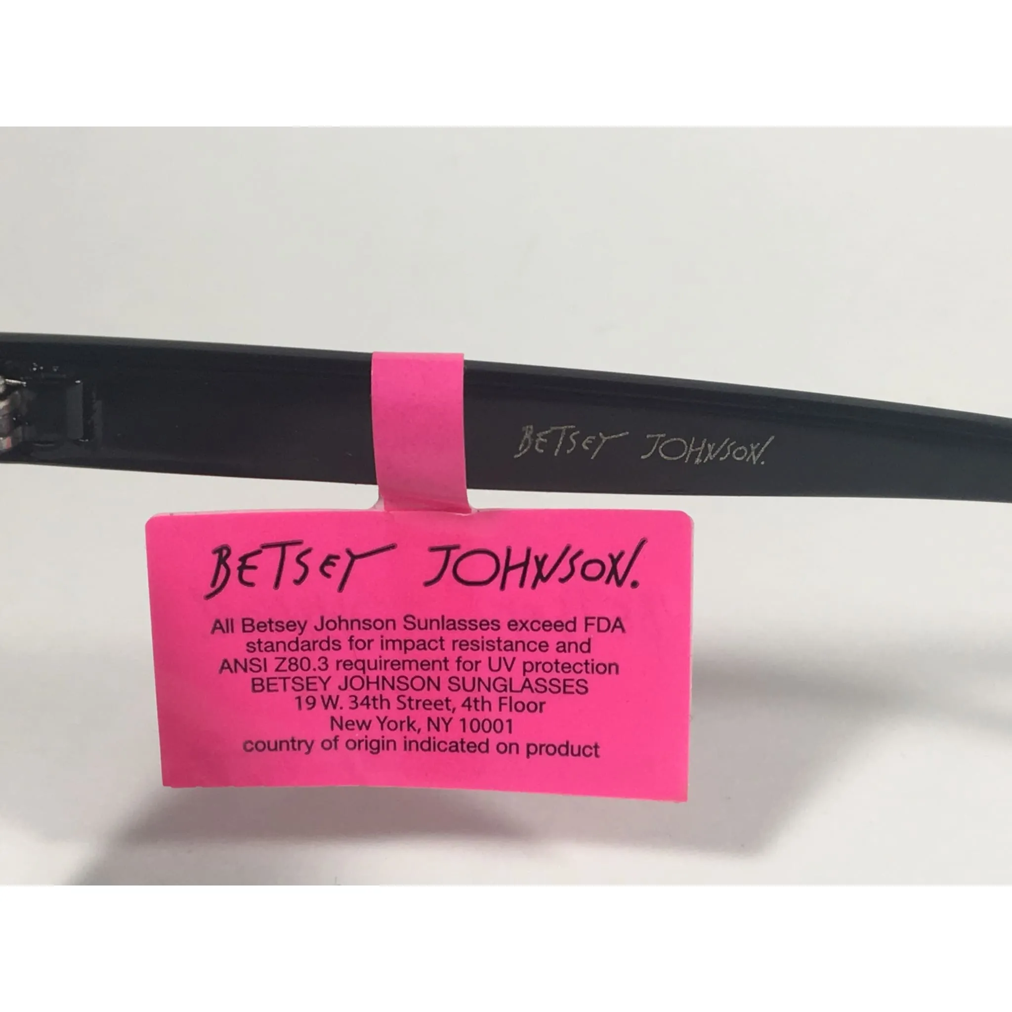 Betsey Johnson Catty Club Sunglasses Black Gold Gray Smoke Gradient Cat Eye