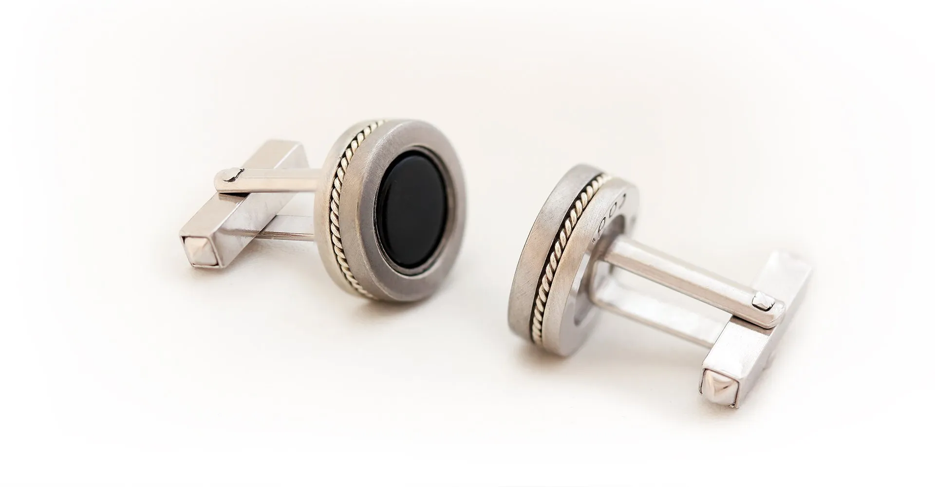 Boxy twins - Onyx silver cufflinks