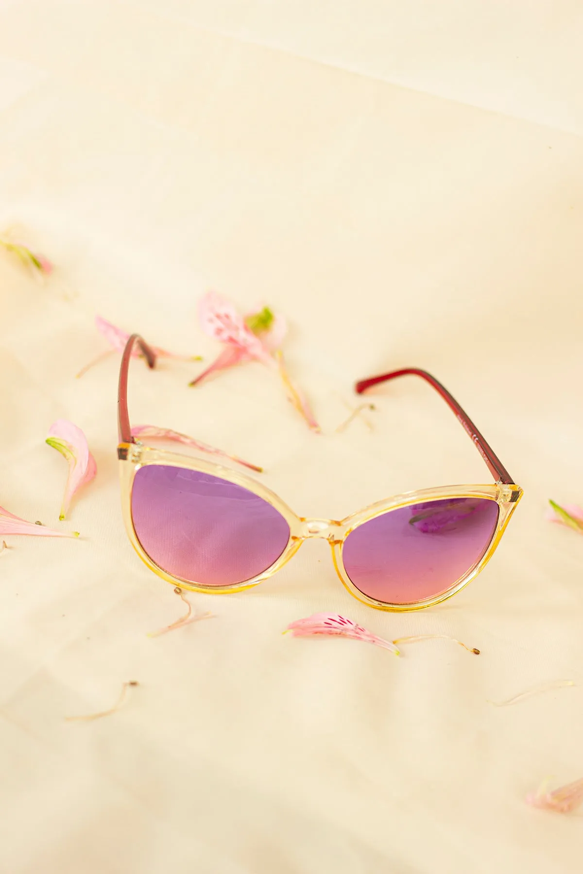 Delicate Large Cat Eye Sunglasses