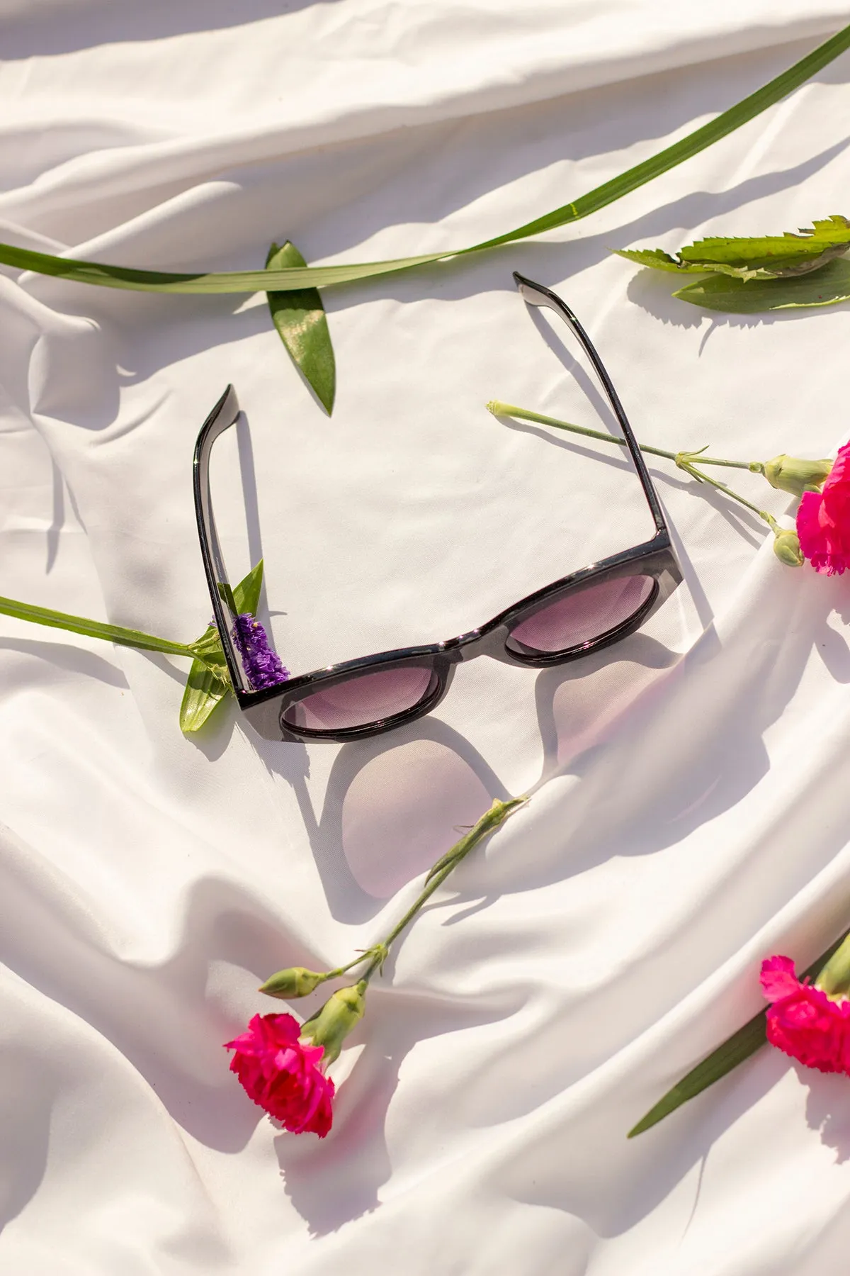 Diagonal Cut Cat Eye Oval Sunglasses