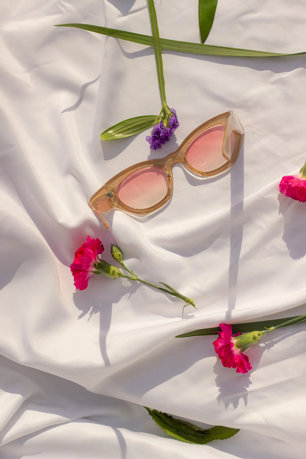 Diagonal Cut Cat Eye Oval Sunglasses
