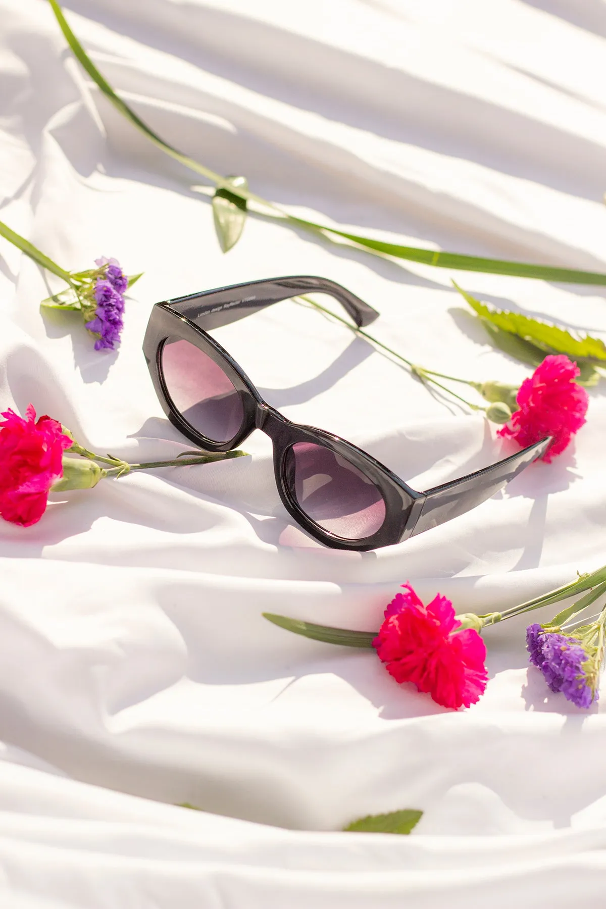 Diagonal Cut Cat Eye Oval Sunglasses