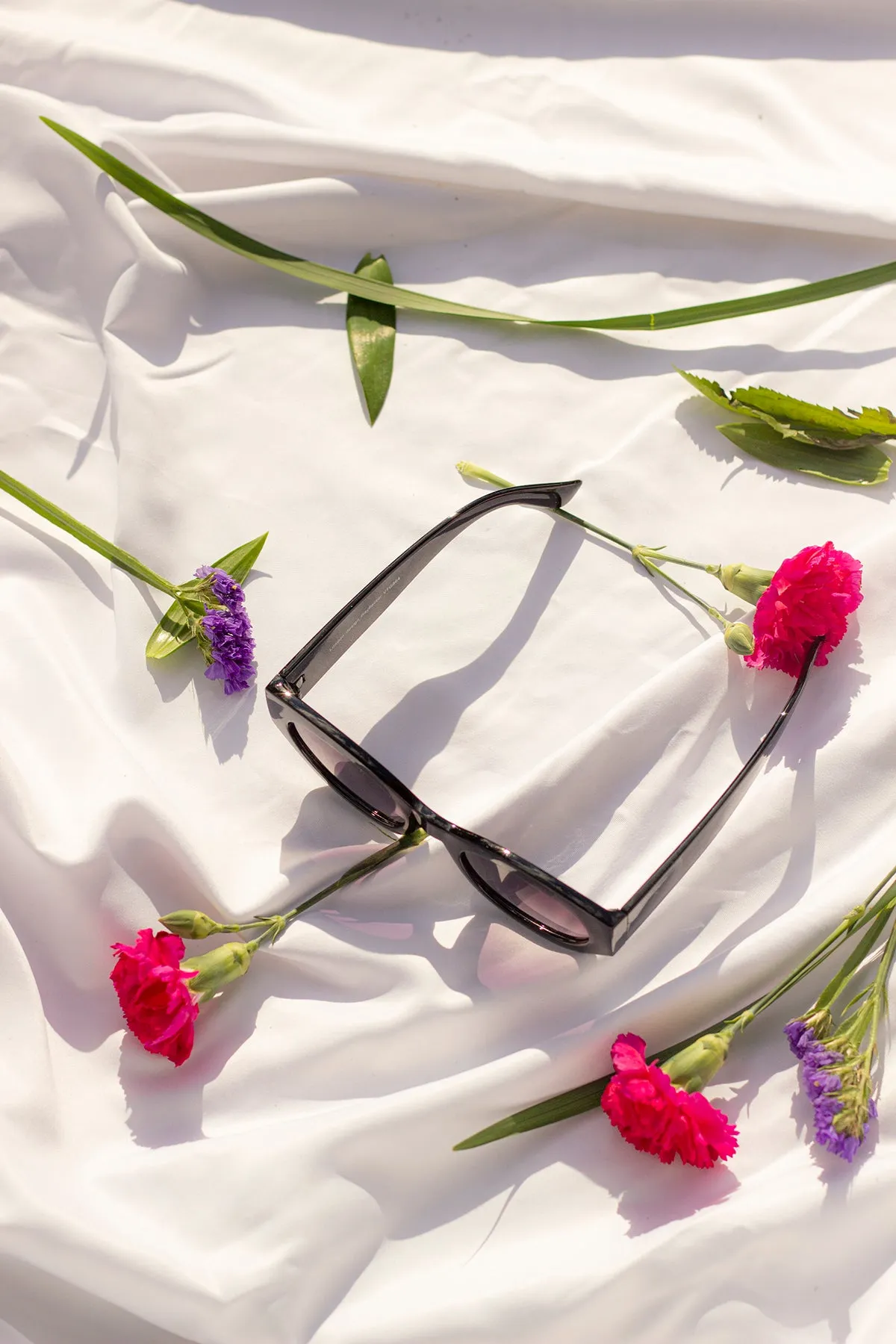 Diagonal Cut Cat Eye Oval Sunglasses