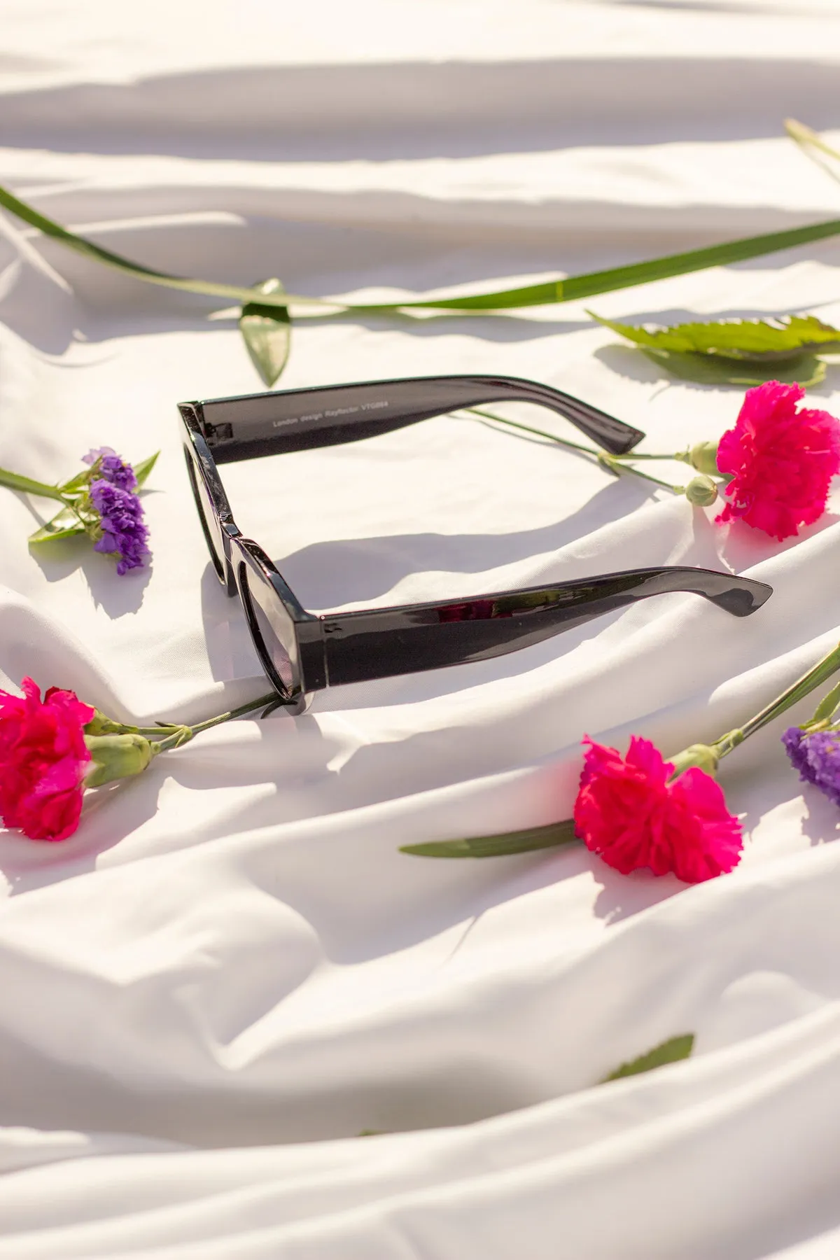 Diagonal Cut Cat Eye Oval Sunglasses
