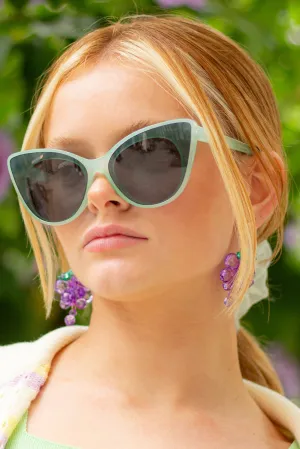 Exaggerated Front Lens Cat Eye Sunglasses