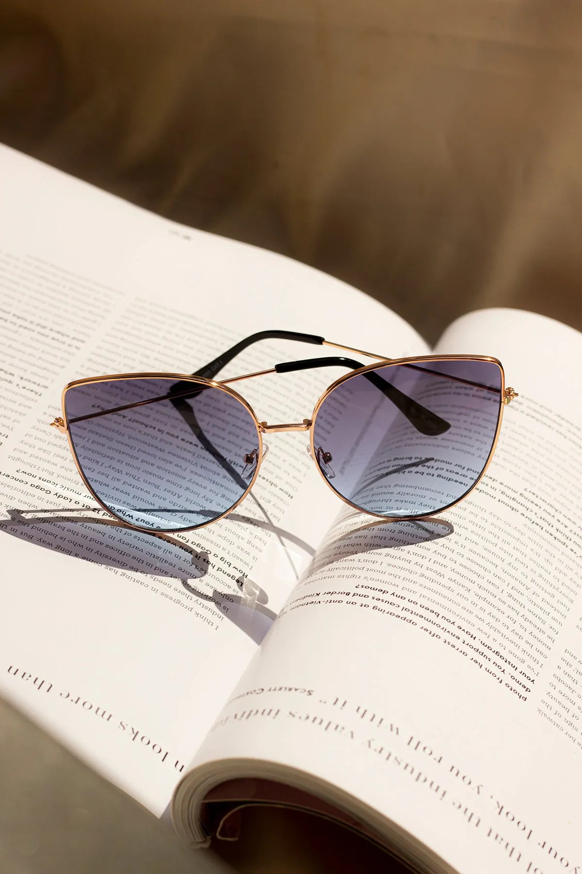 Gradient Tint Butterfly Wire Frame Cat Eye Sunglasses