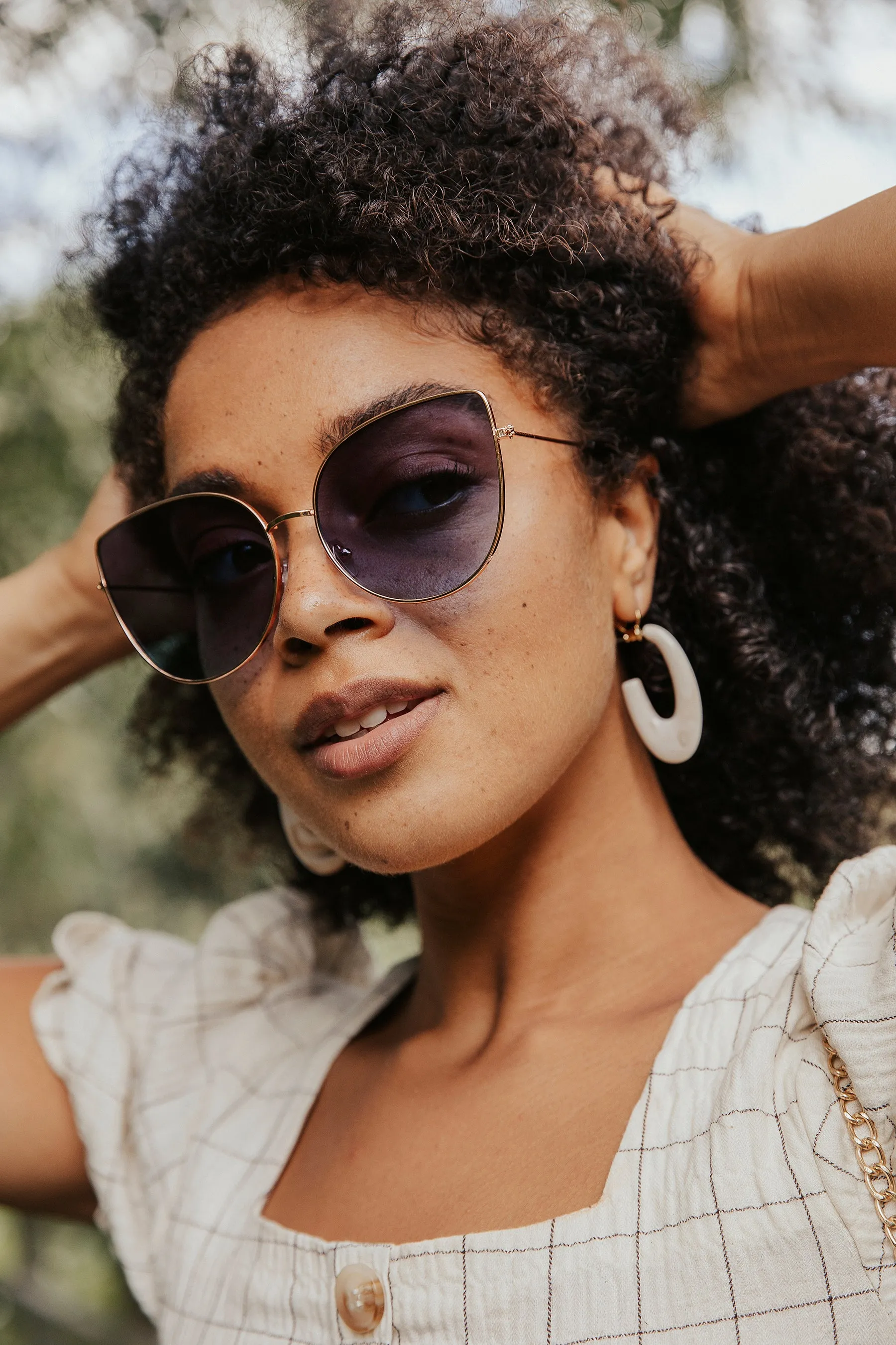 Gradient Tint Butterfly Wire Frame Cat Eye Sunglasses