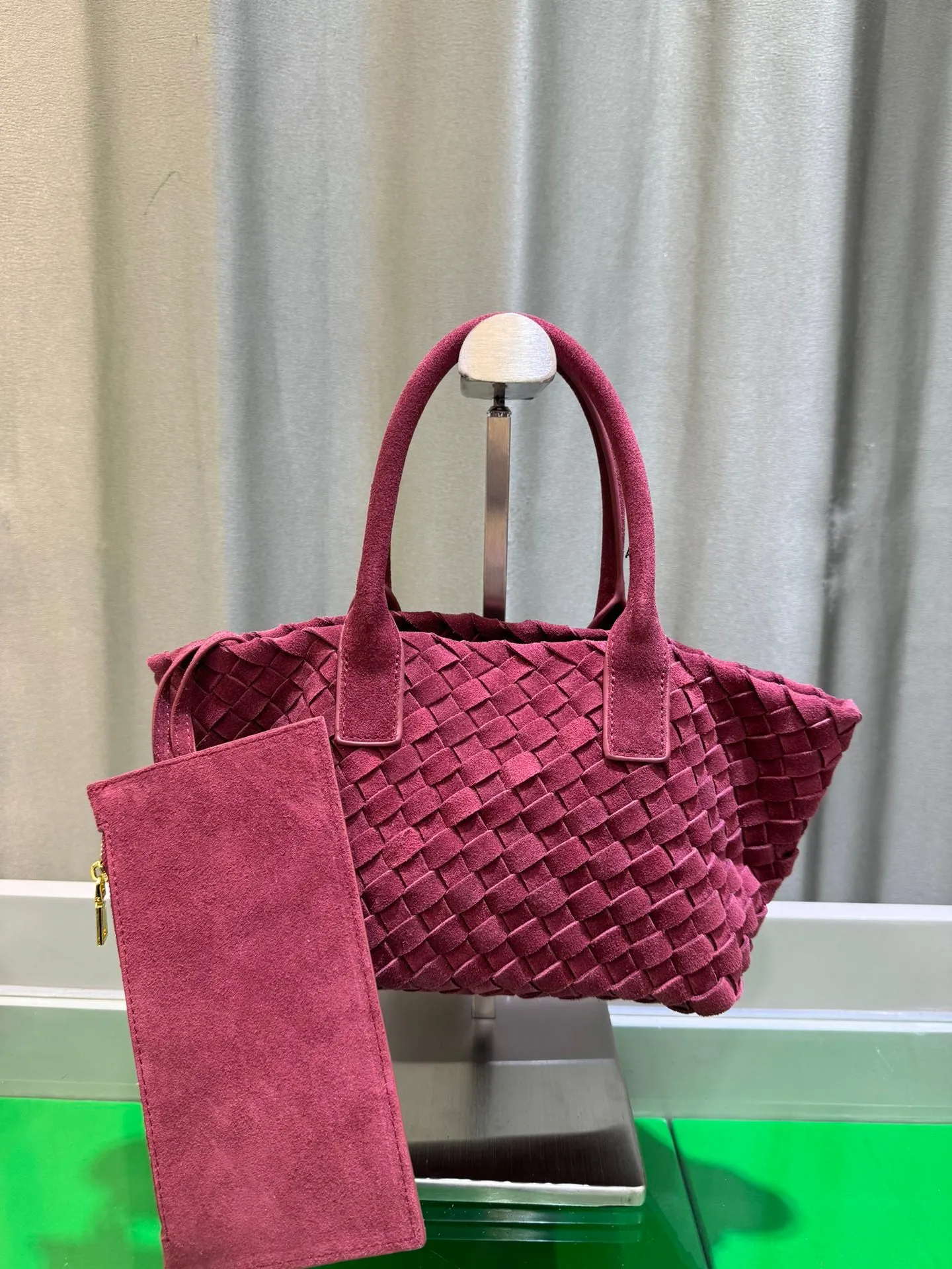 Large shopping woven suede bag