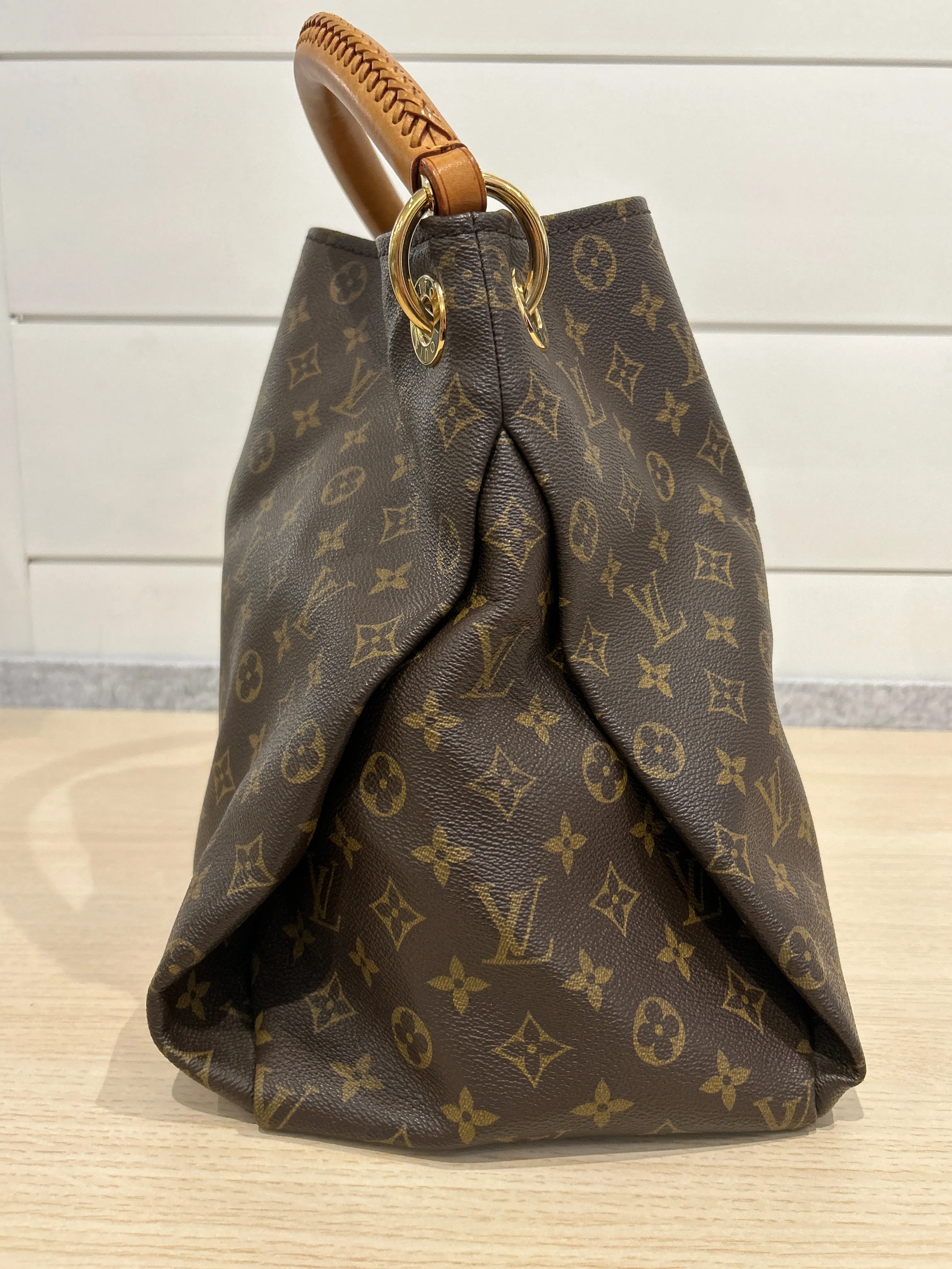 Louis Vuitton Bag, Monogram Canvas Artsy MM