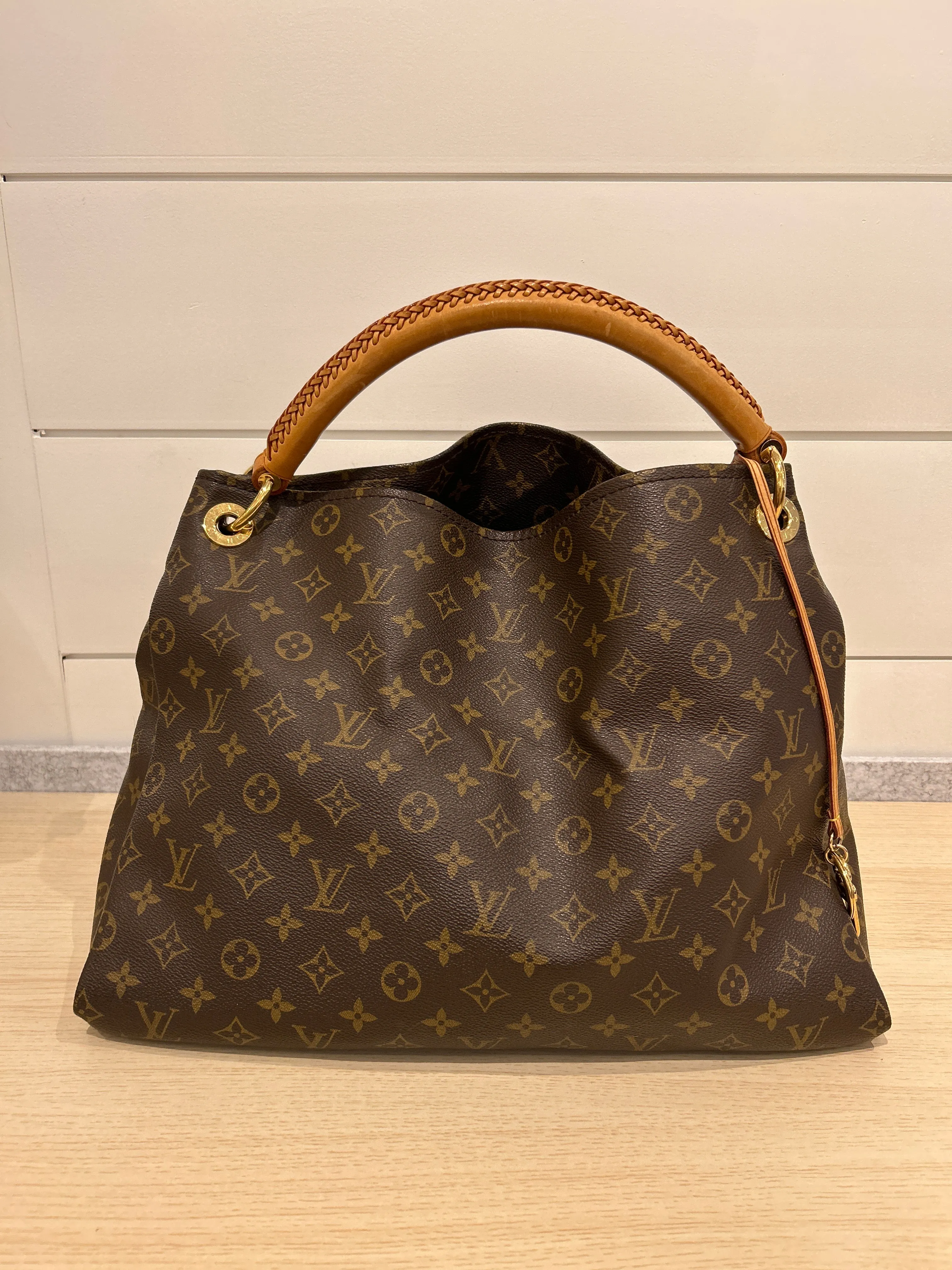Louis Vuitton Bag, Monogram Canvas Artsy MM