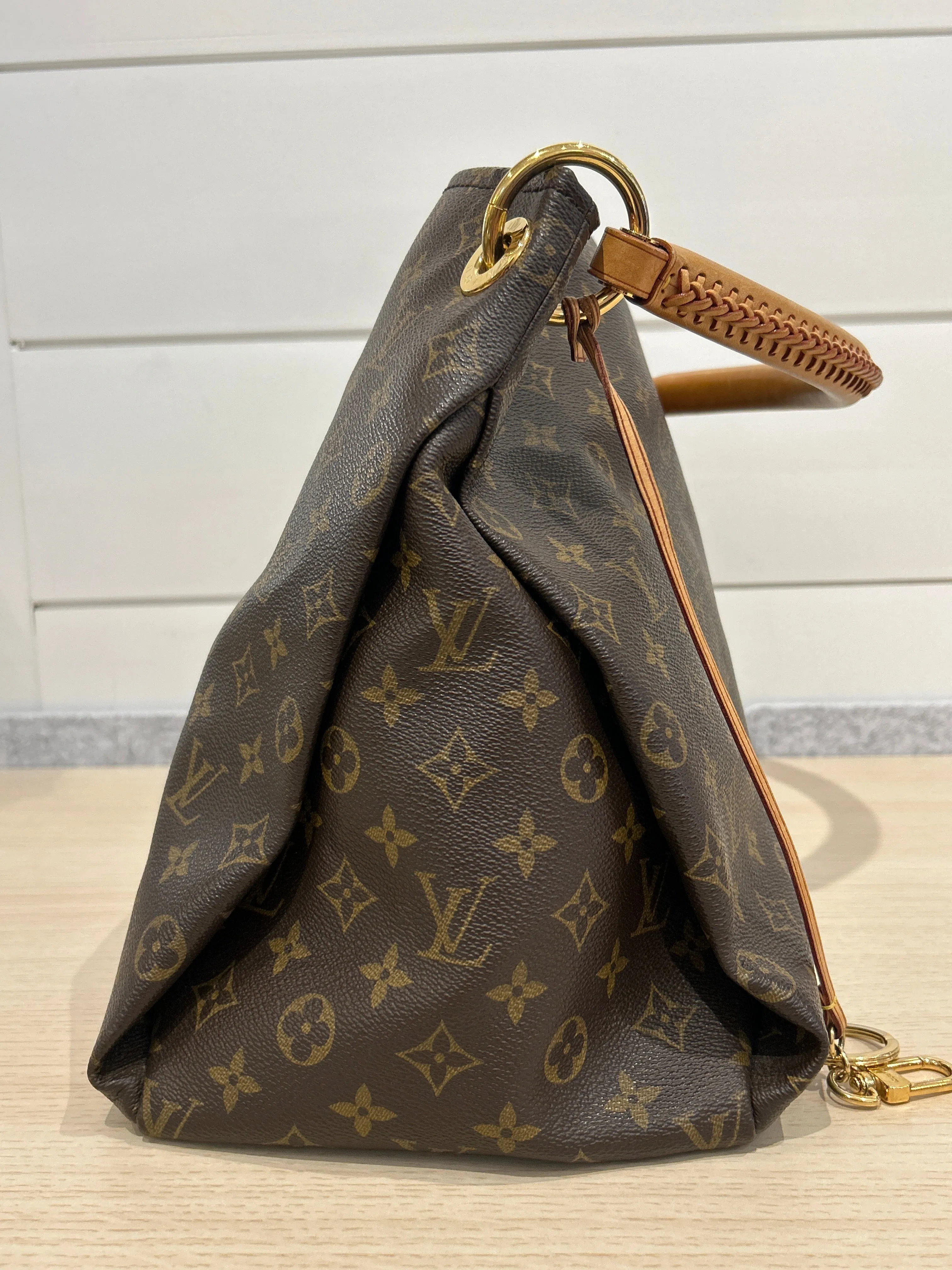 Louis Vuitton Bag, Monogram Canvas Artsy MM