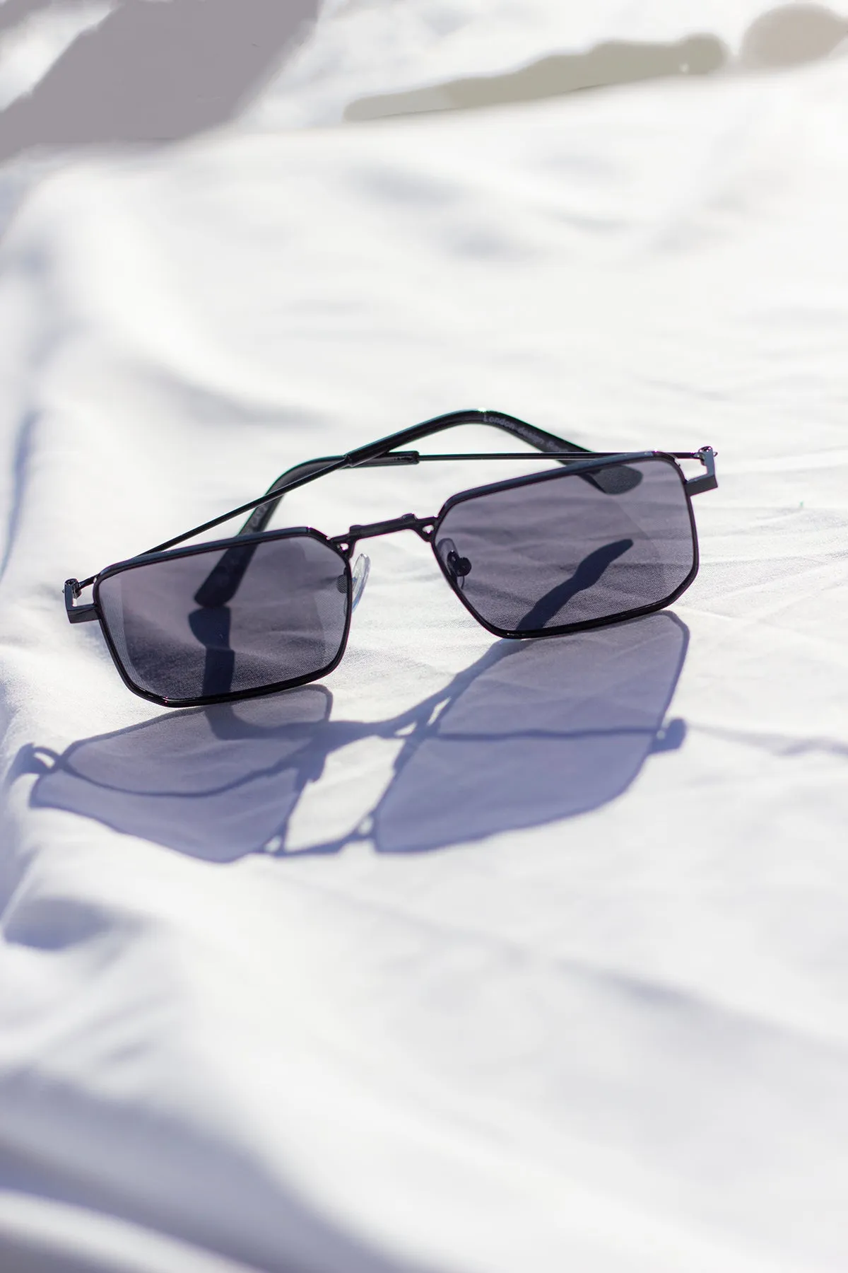 Nose Bridge Angular Rectangle Aviator Sunglasses