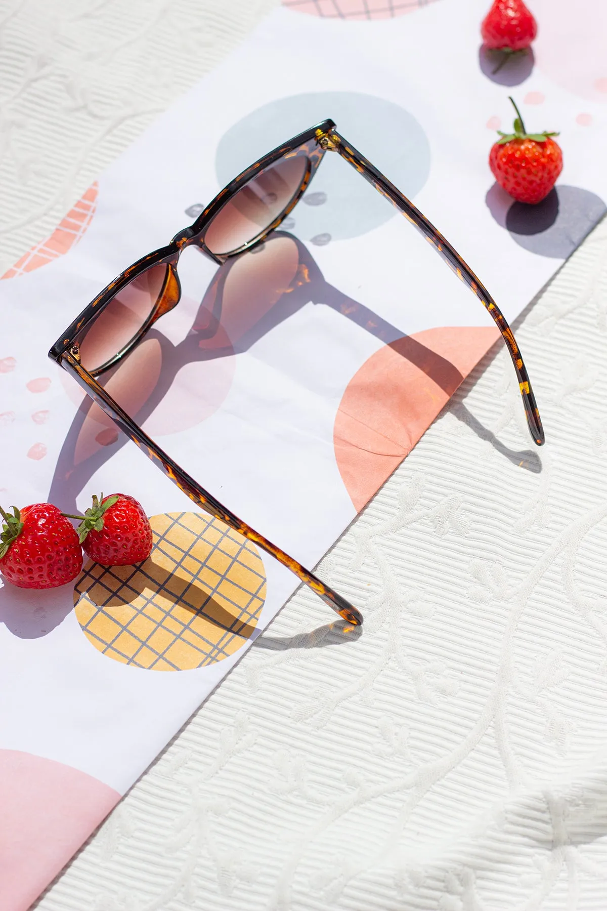 Oval Cat Eye Top Frame Sunglasses