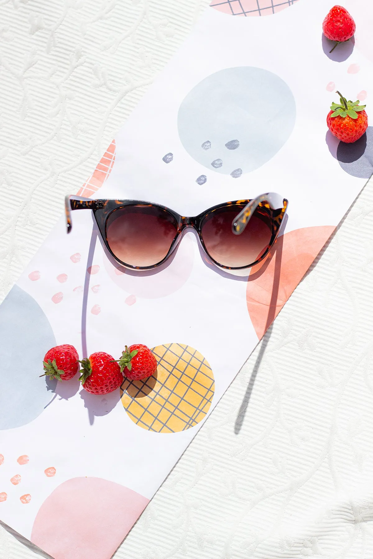 Oval Cat Eye Top Frame Sunglasses