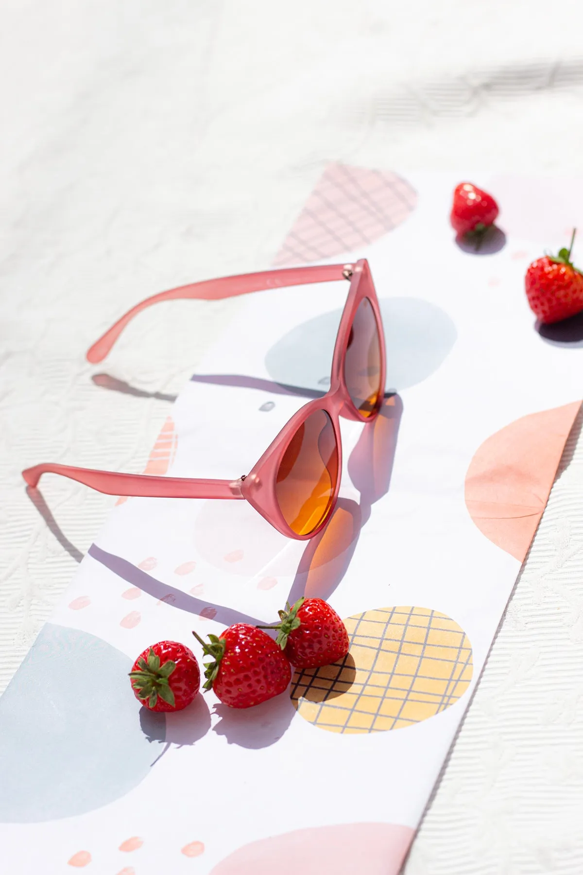 Oval Cat Eye Top Frame Sunglasses