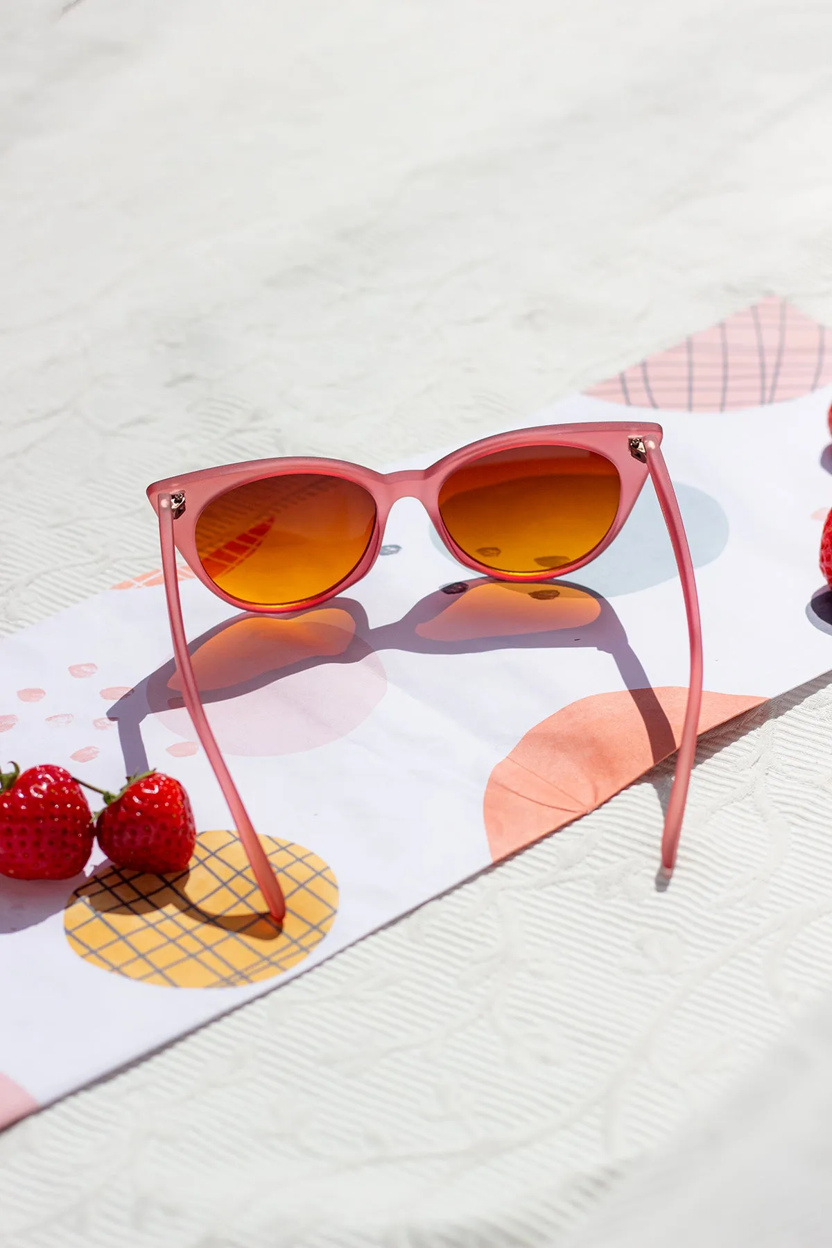 Oval Cat Eye Top Frame Sunglasses