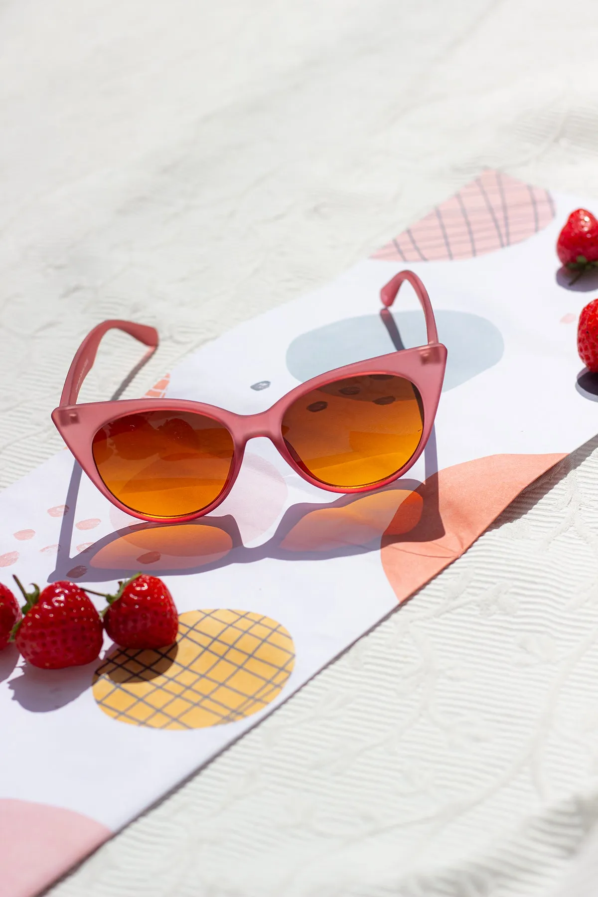 Oval Cat Eye Top Frame Sunglasses