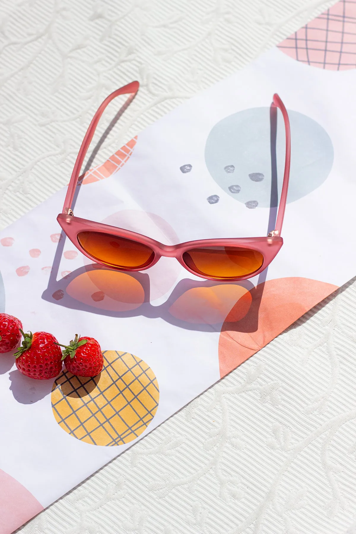 Oval Cat Eye Top Frame Sunglasses