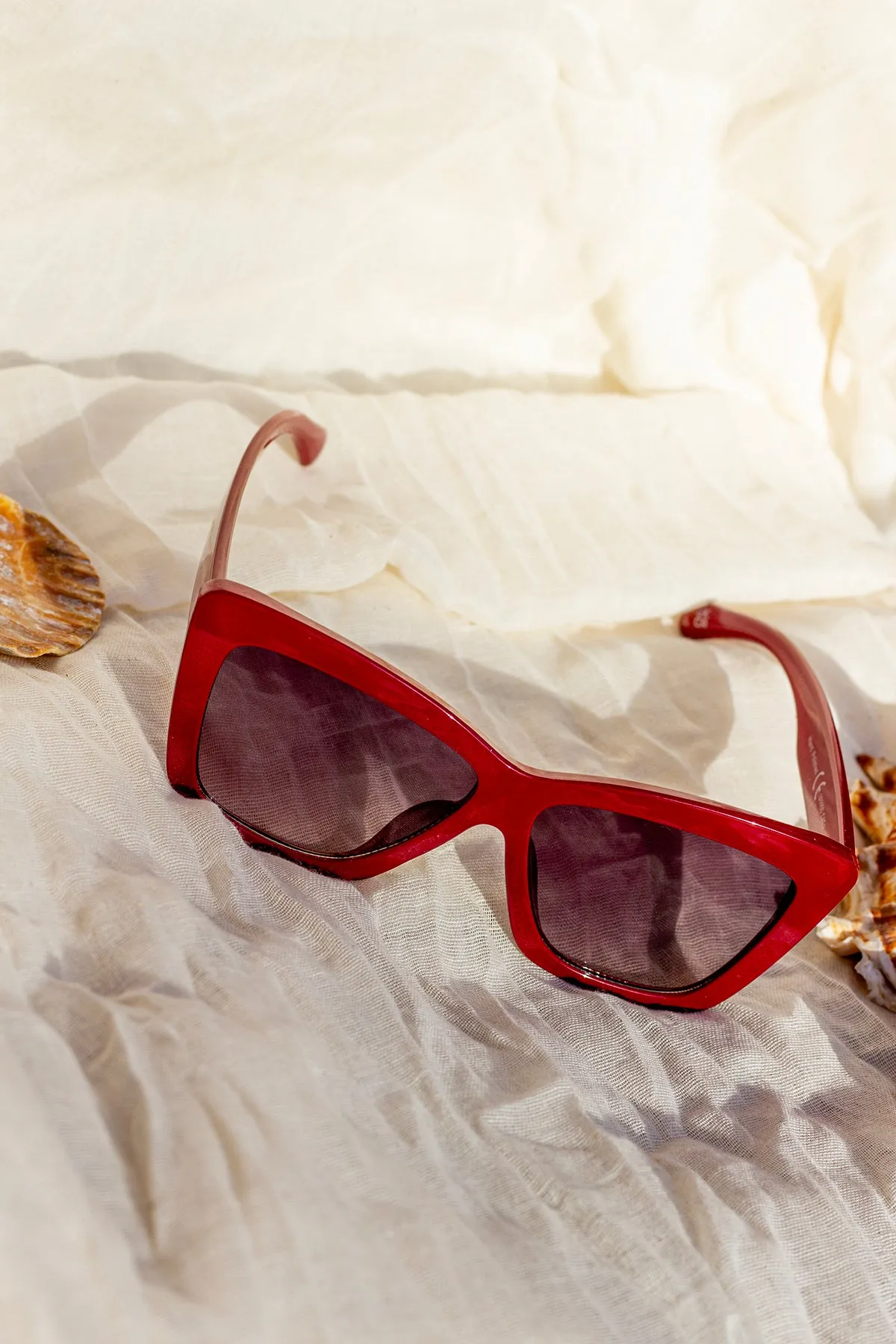 Oversize Triangle Cat Eye Sunglasses