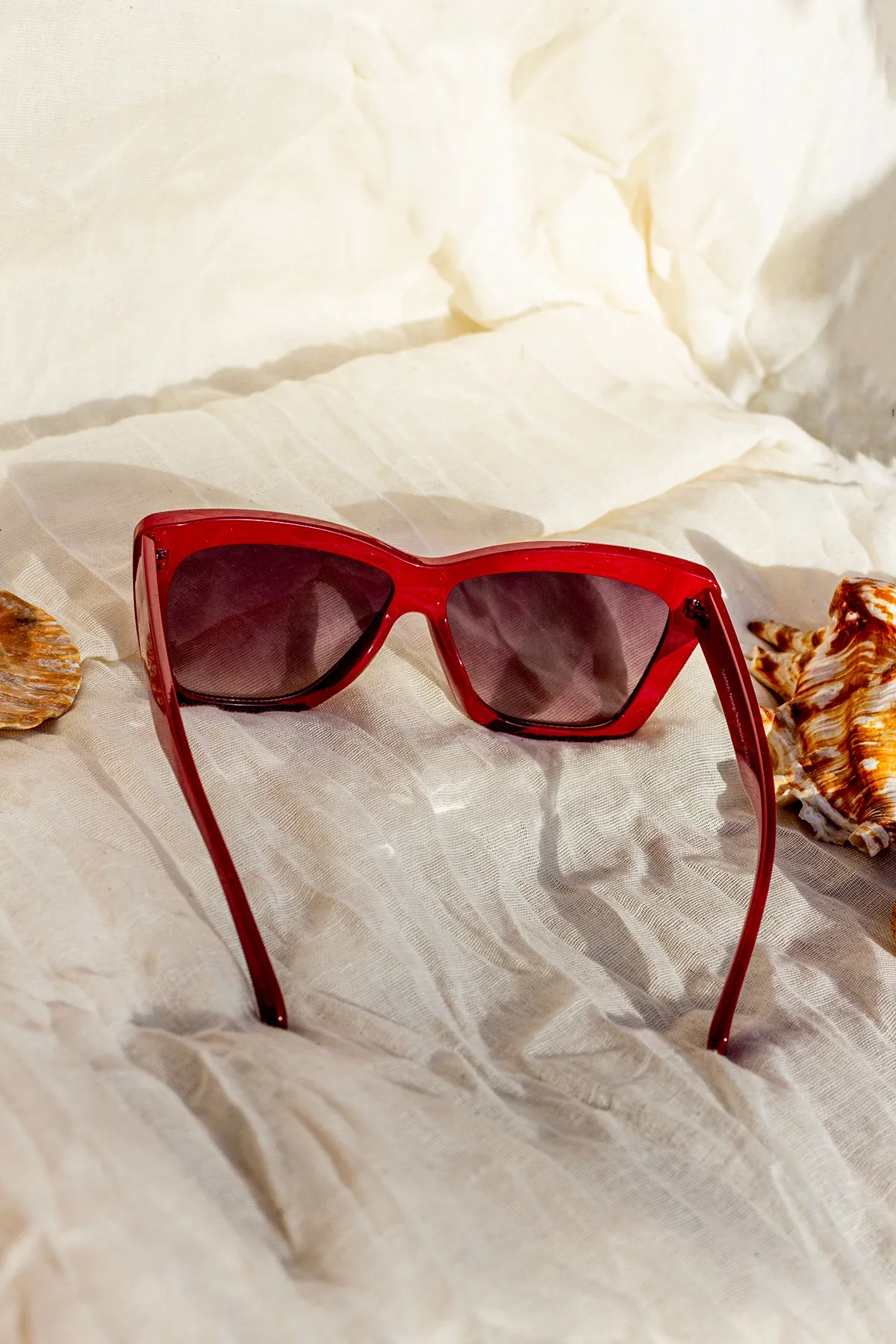 Oversize Triangle Cat Eye Sunglasses