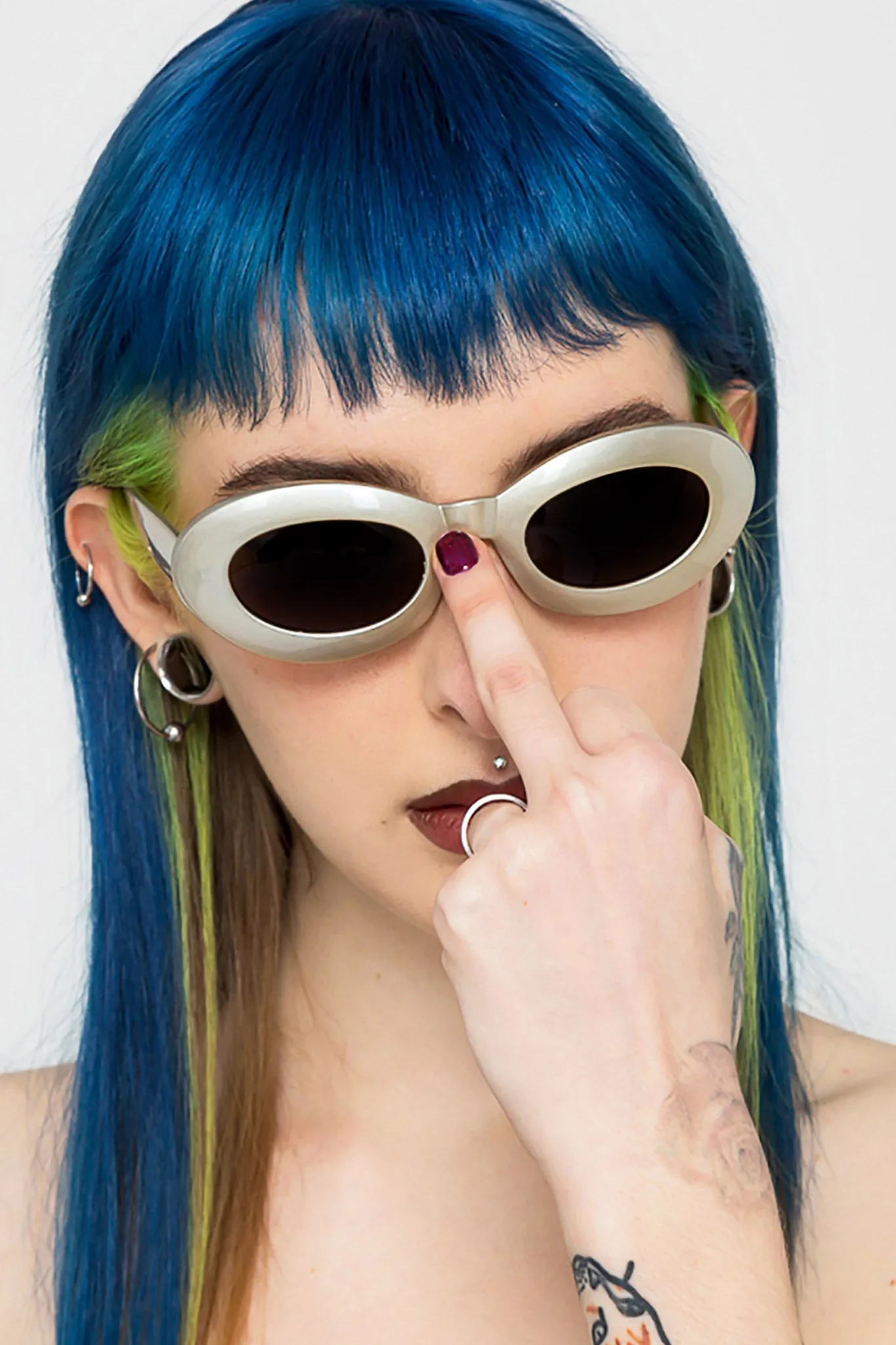 Space Babe Oval Sunglasses