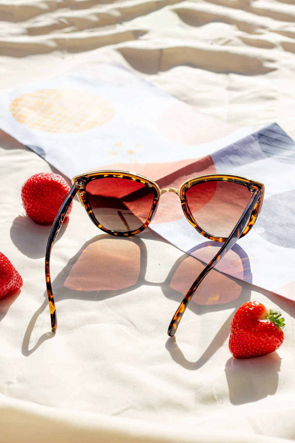 Supersize Cat Eye Sunglasses