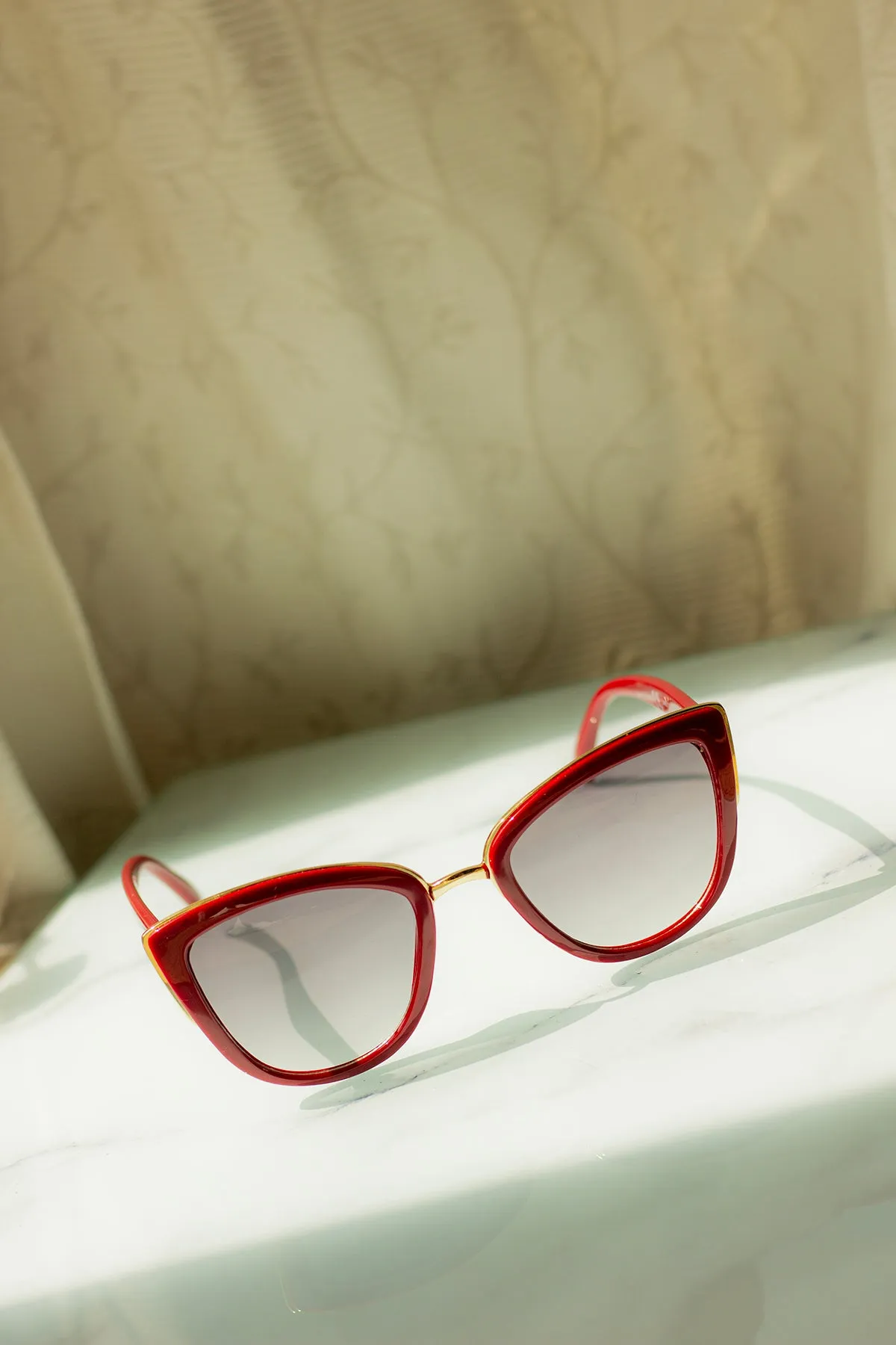 Supersize Cat Eye Sunglasses
