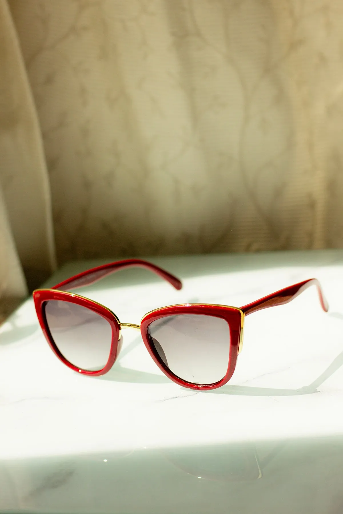 Supersize Cat Eye Sunglasses
