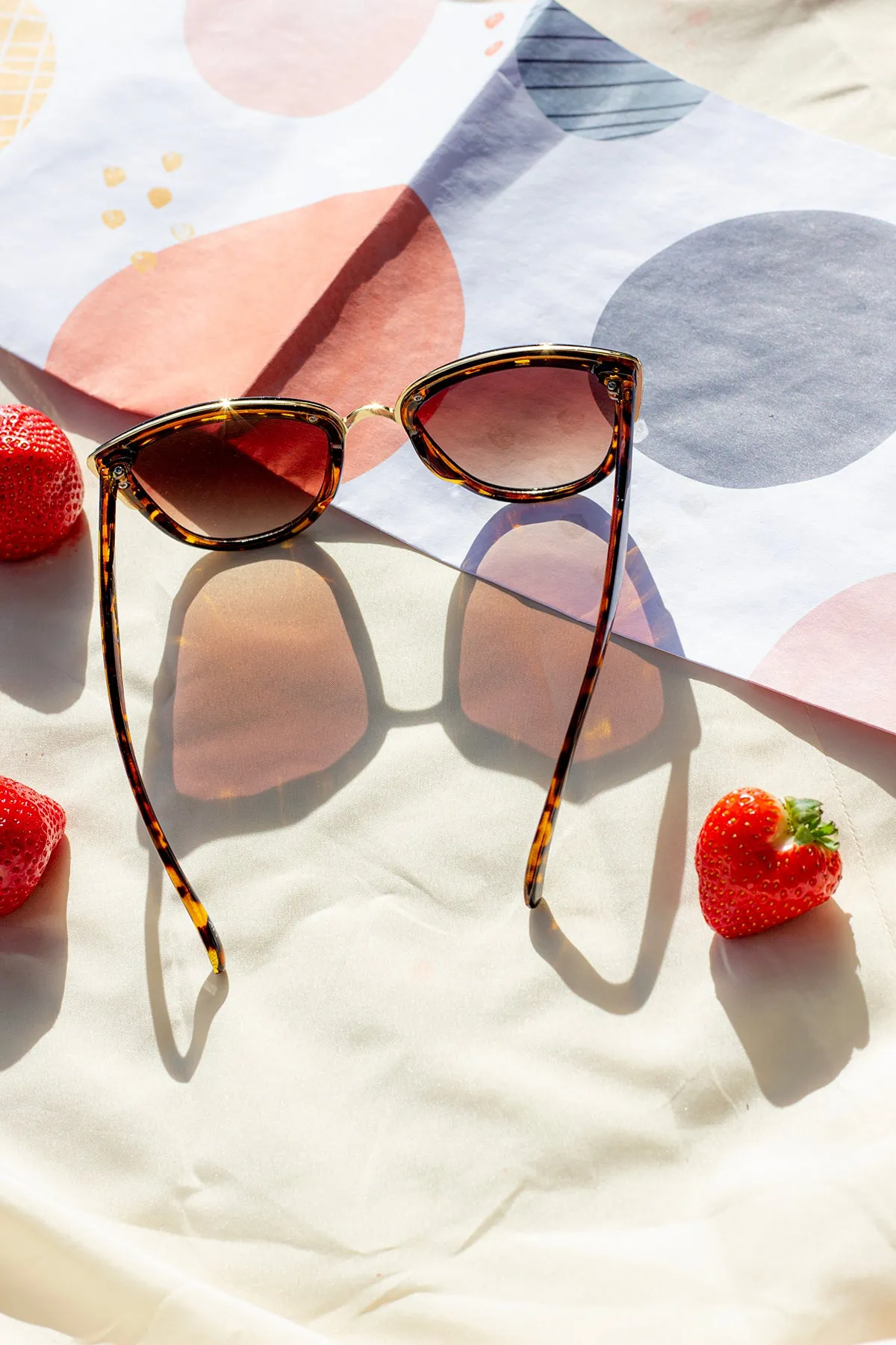 Supersize Cat Eye Sunglasses