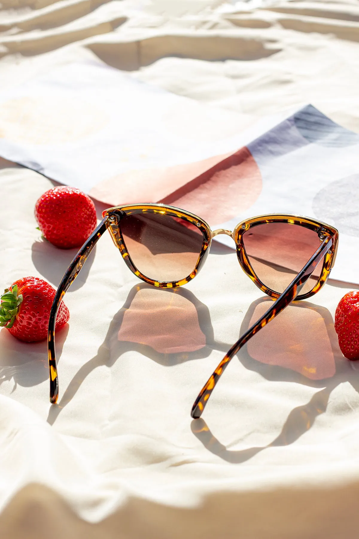 Supersize Cat Eye Sunglasses