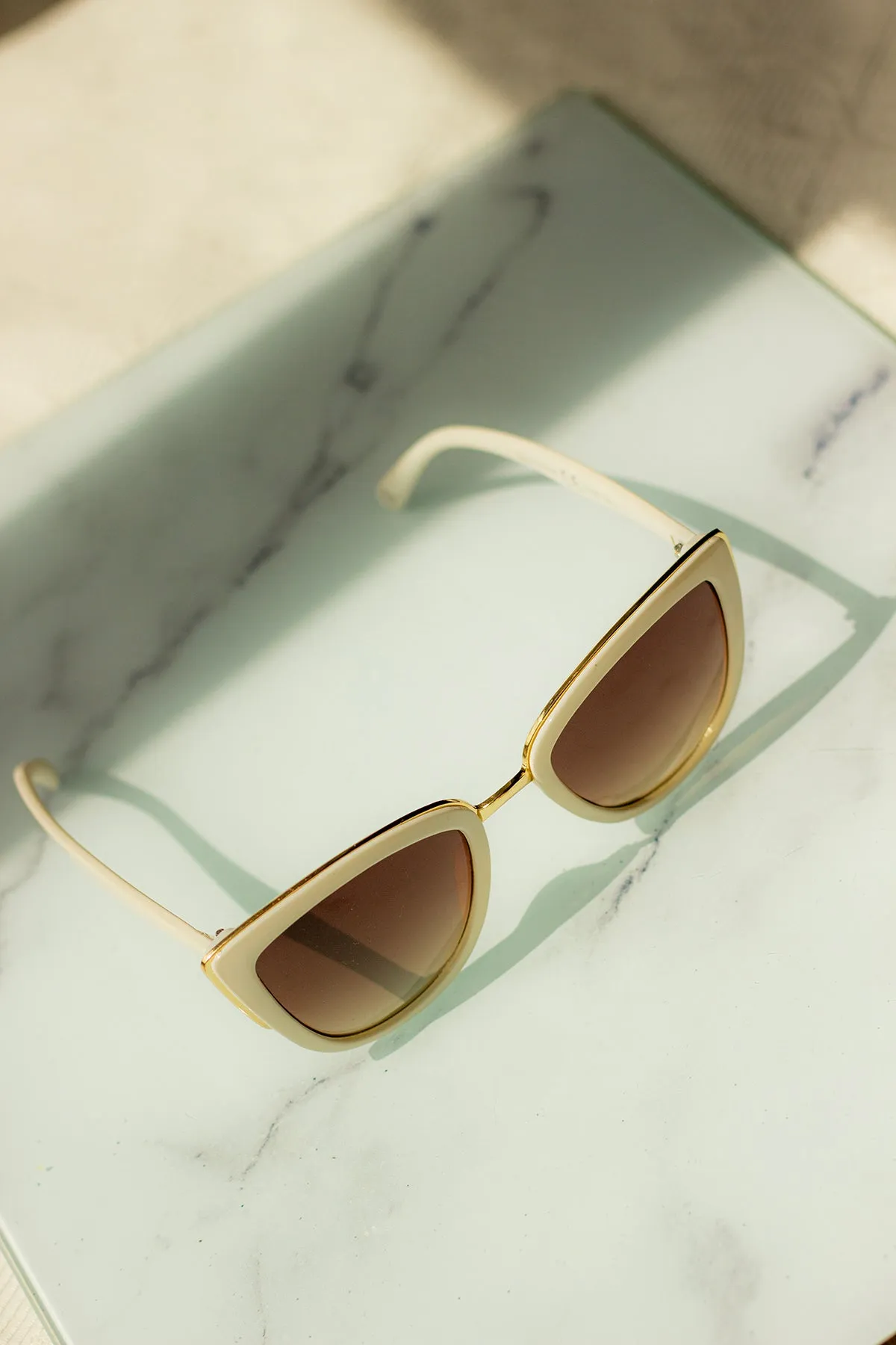 Supersize Cat Eye Sunglasses