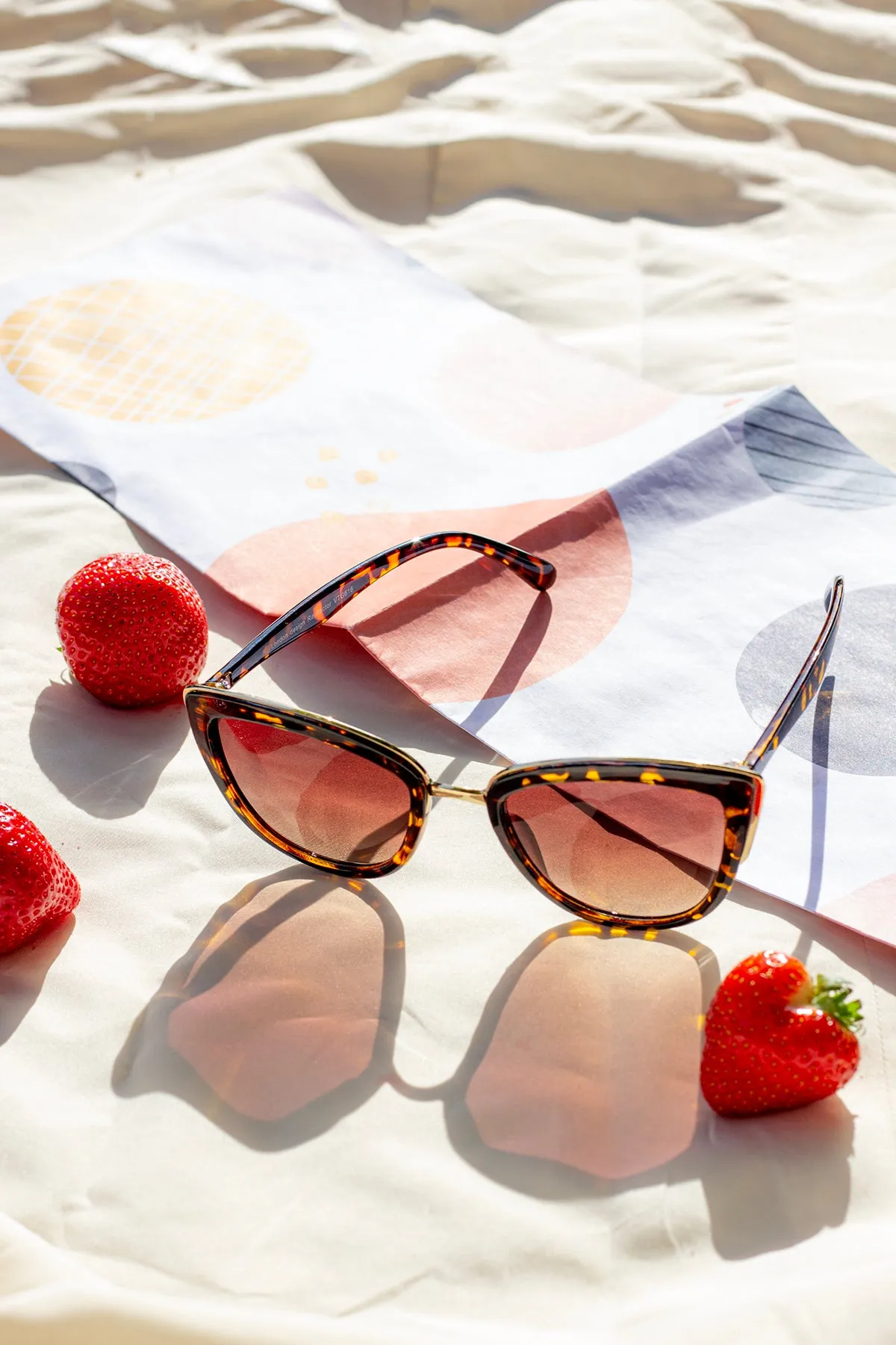 Supersize Cat Eye Sunglasses