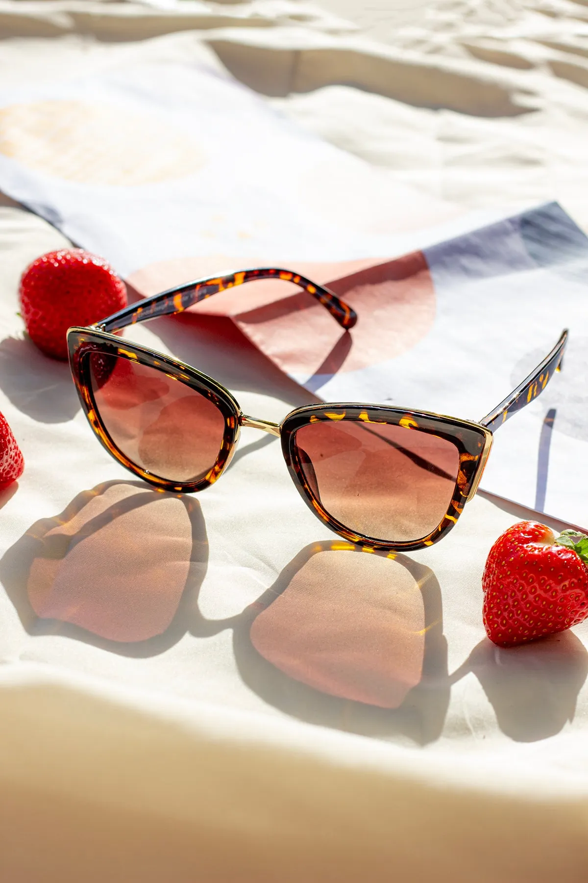 Supersize Cat Eye Sunglasses