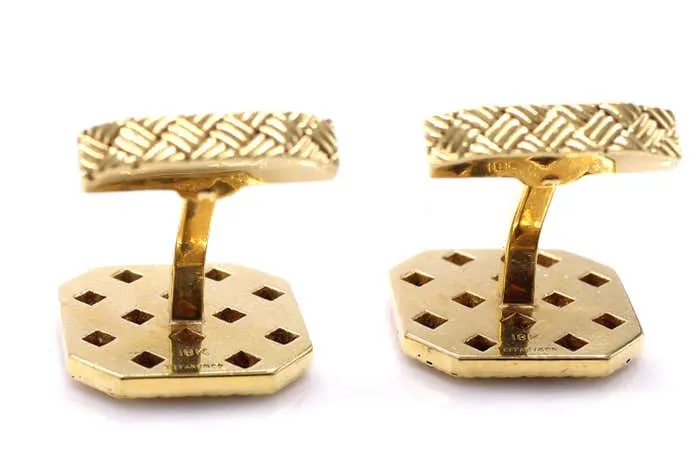 Tiffany & Co. 1970s Sapphire 18 Karat Gold Sapphire Cuff Links