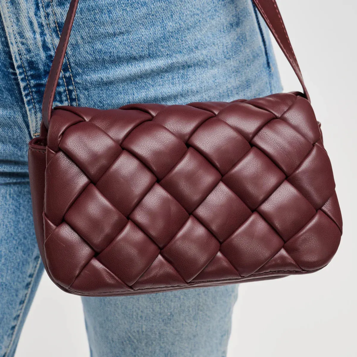 Urban Expressions Daphne Crossbody Bag