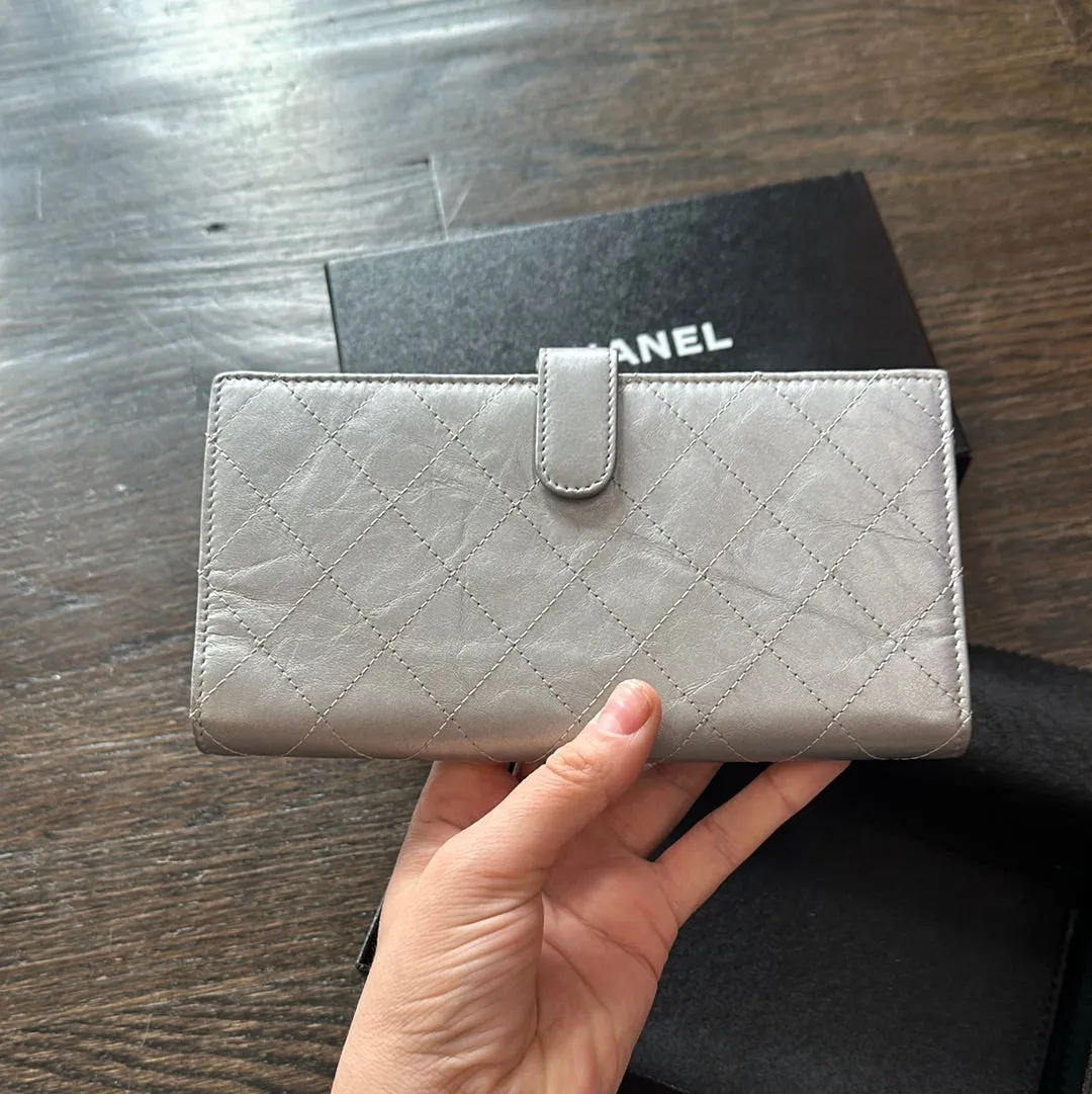 Vintage: Chanel Silver Quilted Leather Fold Wallet with Silver CC and Pink Interrior